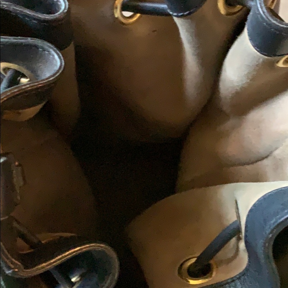 Chloe Drawstring Leather Bag - Picture 4 of 5